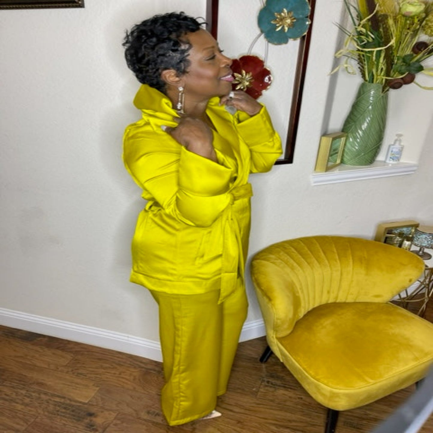 Lady A Lighting Bold